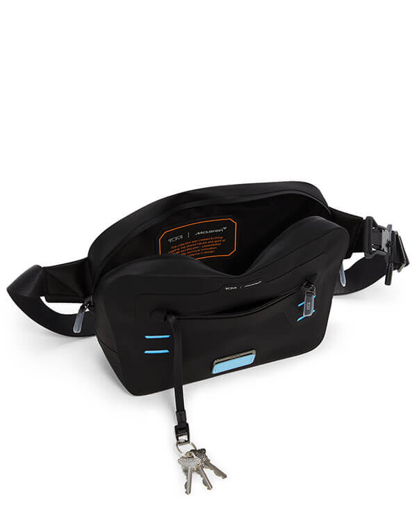 Fanny pack tumi hotsell