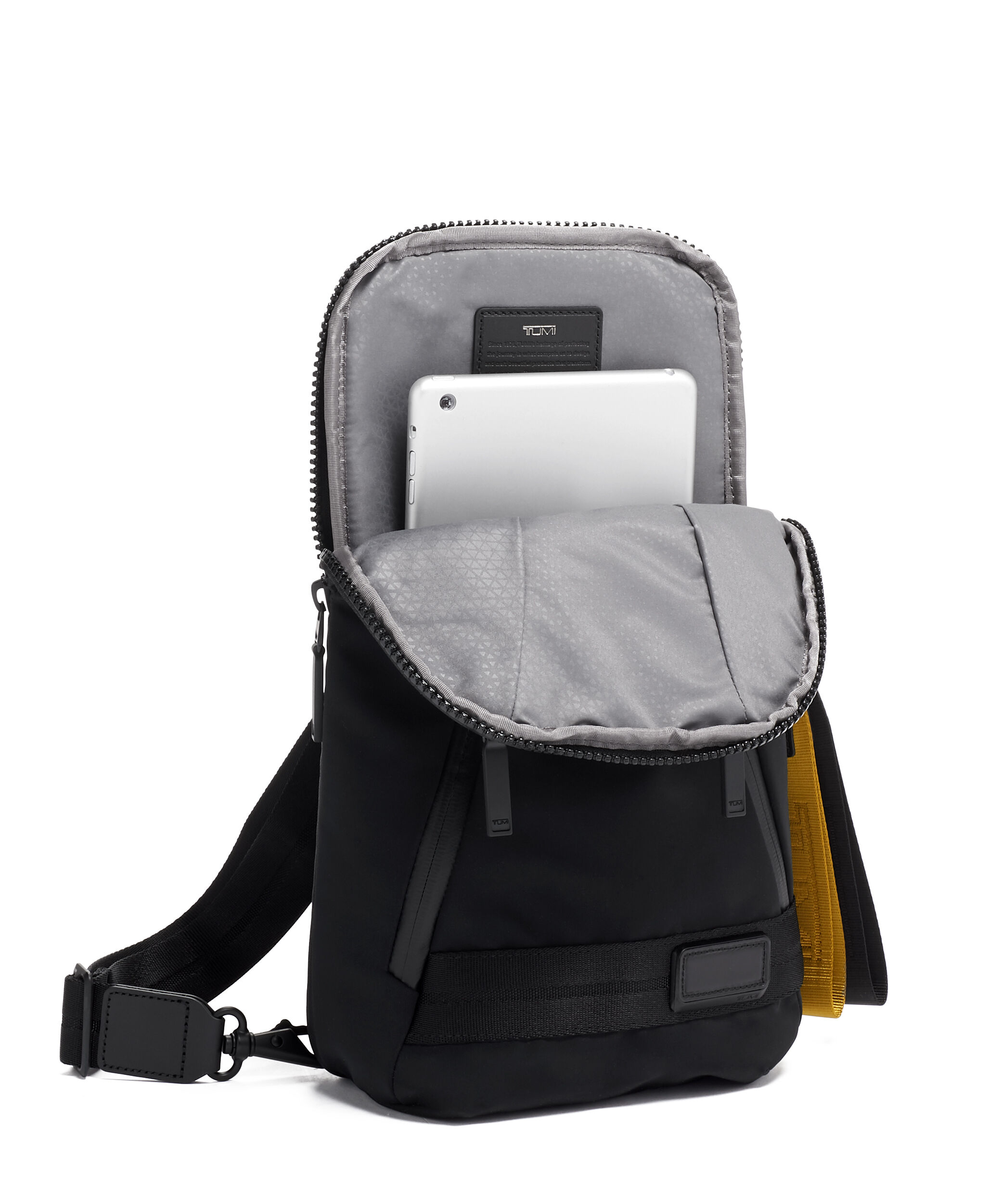 tumi tahoe sky sling