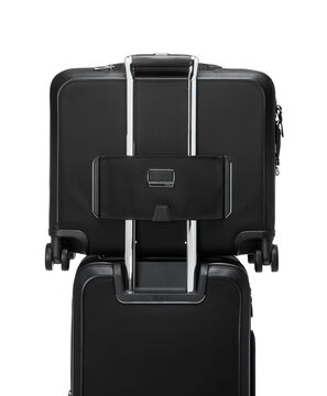 Arriv&eacute; Compact Front Pocket Cabin