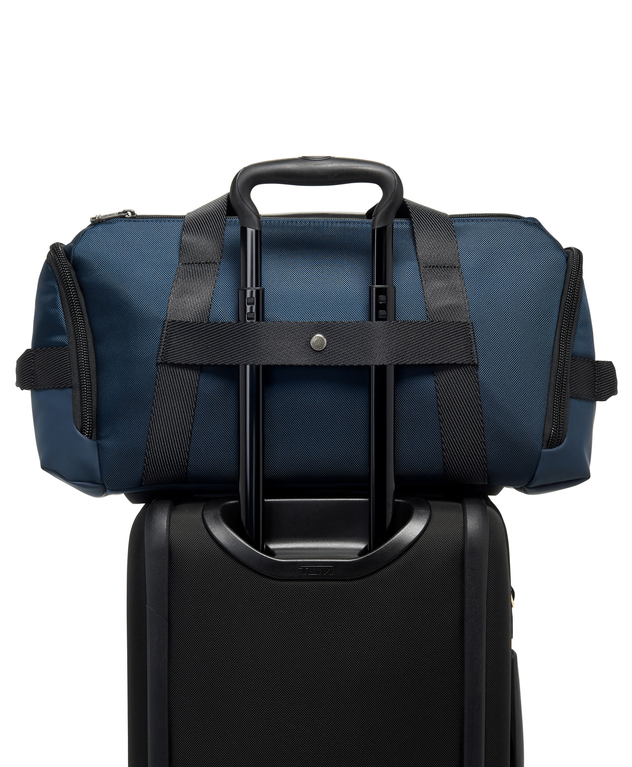 Tumi gym bag clearance