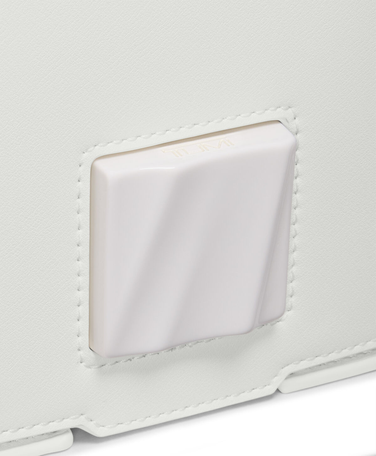 Olas Olas Small Shoulder Bag | TUMI Olas Small Shoulder Bag