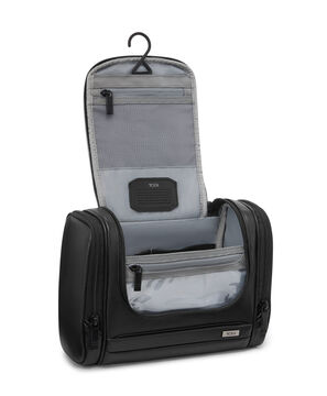 ALPHA Hanging Travel Kit