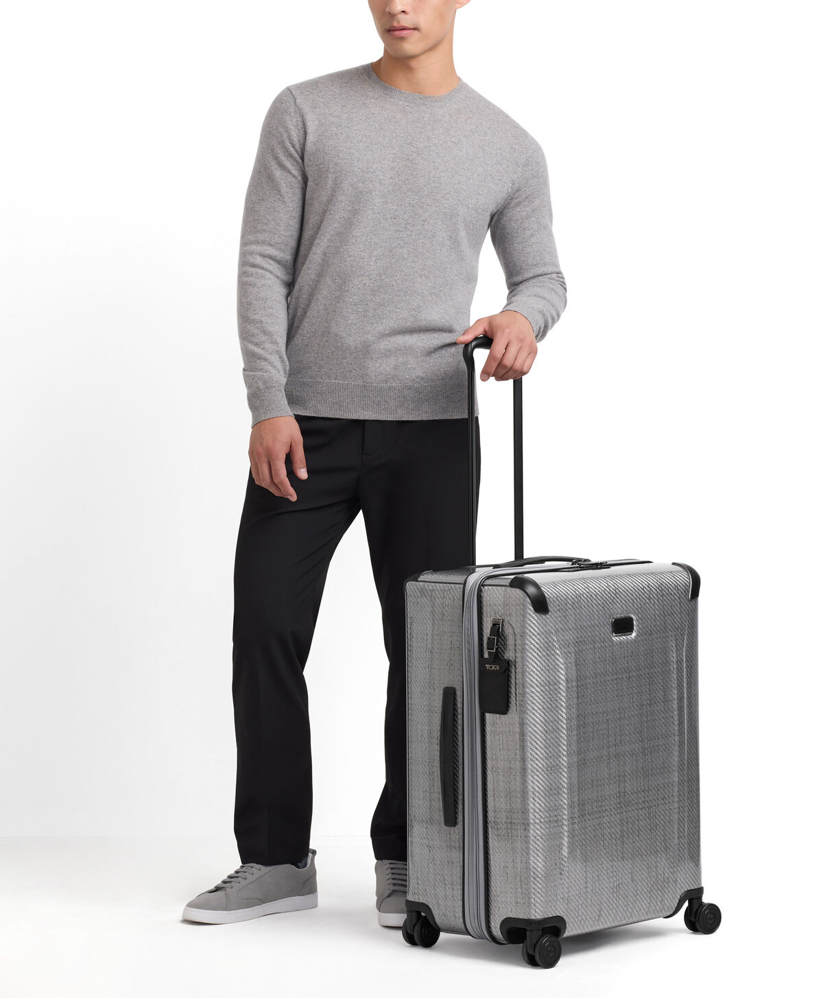 TUMI Tegra Lite SHORT TRIP EXP P/C Black/Graphite TUMI Tegra Lite SHORT TRIP EXP P/C Black/Graphite
