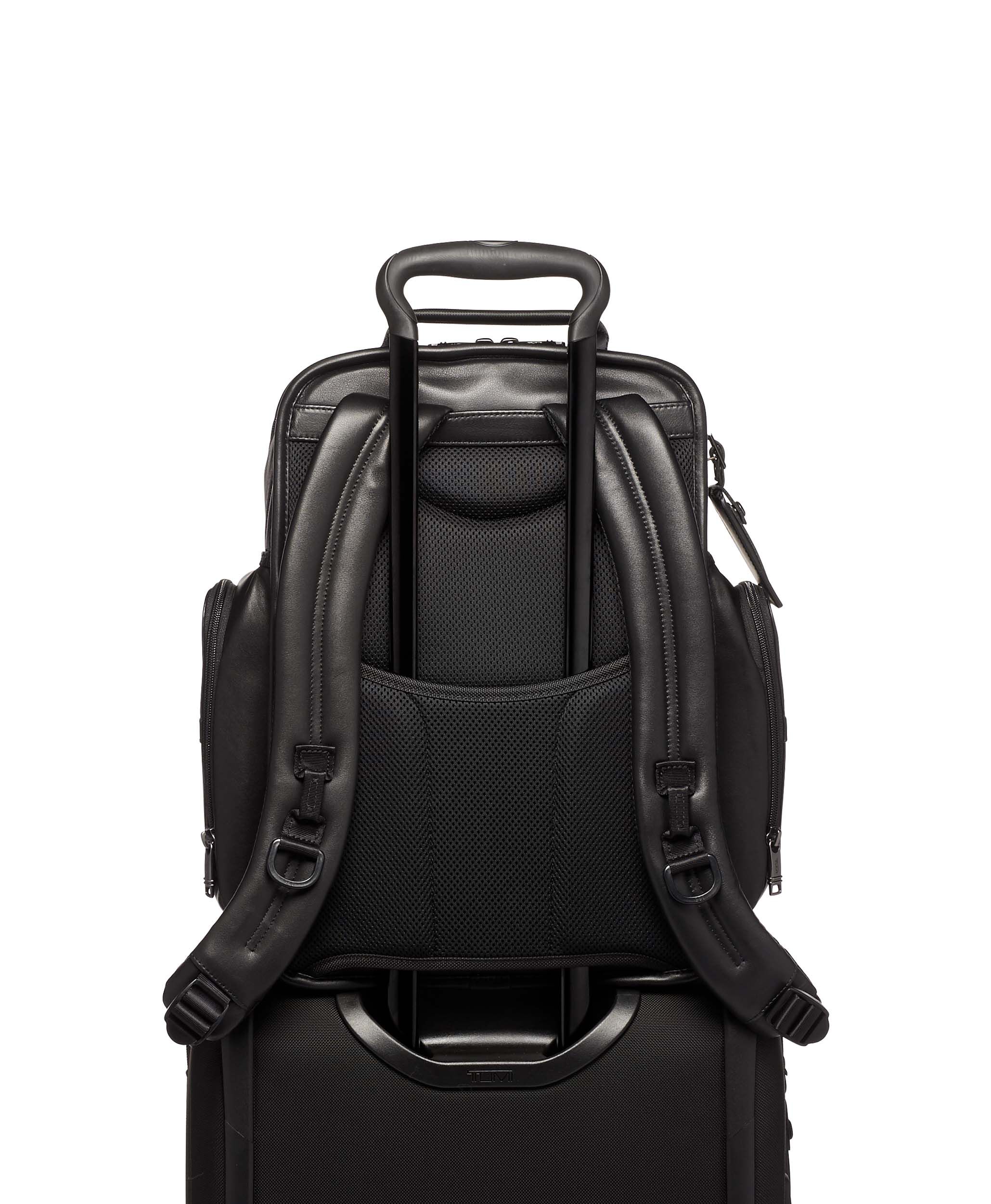 tumi brief pack alpha 3